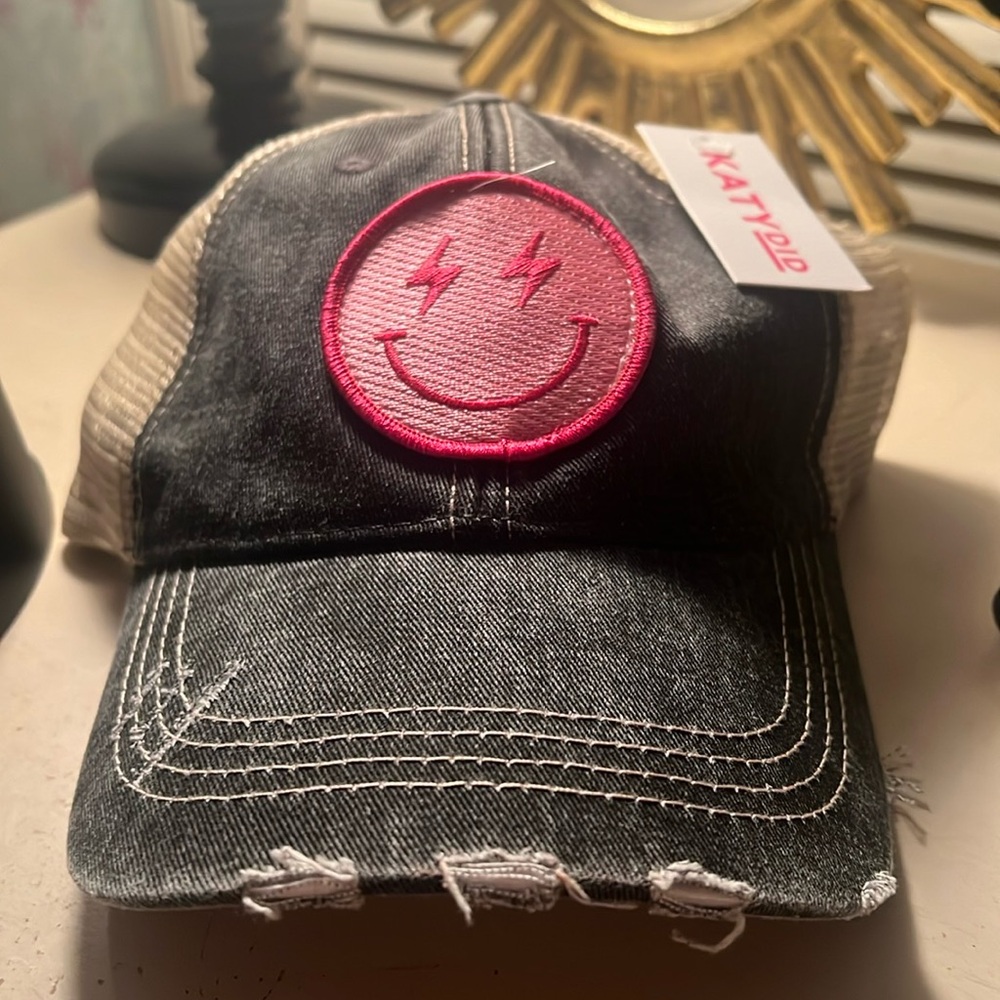 Katy did hat